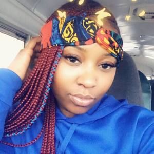 Meet your Posher, Dee dee